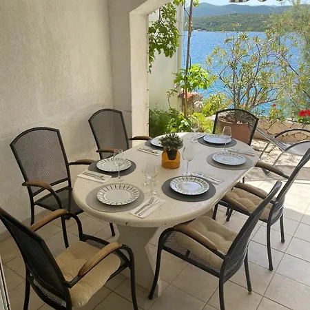 House Paula דירה *